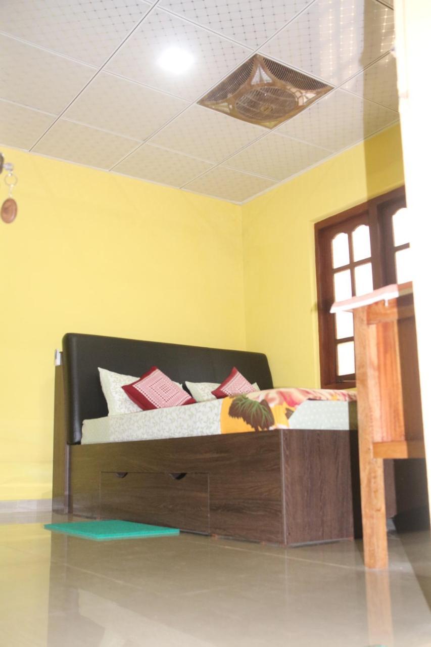 Apple Sara Home Stay Kandy Exterior foto